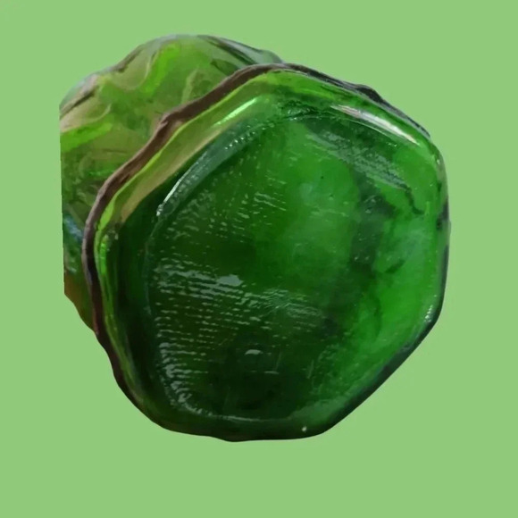 Vtg emerald green glass vase - Picture 3 of 6